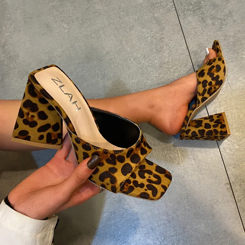 Fashionable Square Leopard Printed High Heel Slippers Roman Style