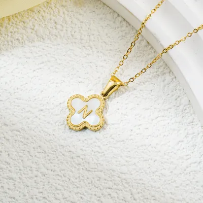 Fashion Clover 26 Letter Black White Fritillaria Titanium Steel Necklace