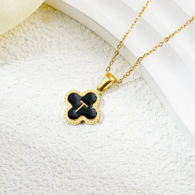 Fashion Clover 26 Letter Black White Fritillaria Titanium Steel Necklace