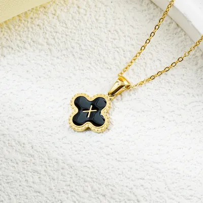 Fashion Clover 26 Letter Black White Fritillaria Titanium Steel Necklace