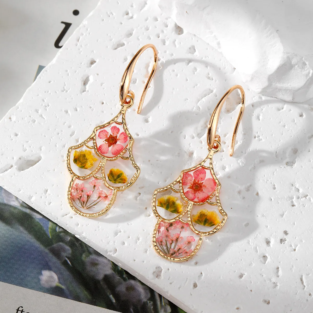 Women Fashion Dropping Glue Immortal Dried Flower Earrings Pastoral Resin Floral