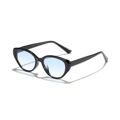 Retro Cat Eye Sunglasses with PC Frame and Lens