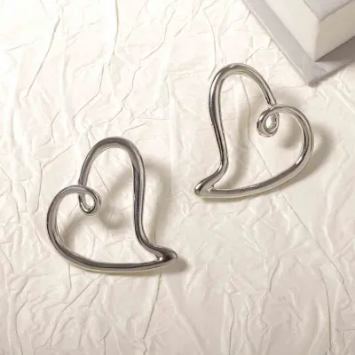 Women Fashion Simple Creative Hollow-Out Alloy Love Earrings