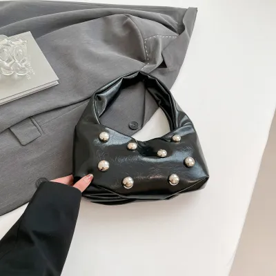 Women Fashion Solid Color Rivet Handbag
