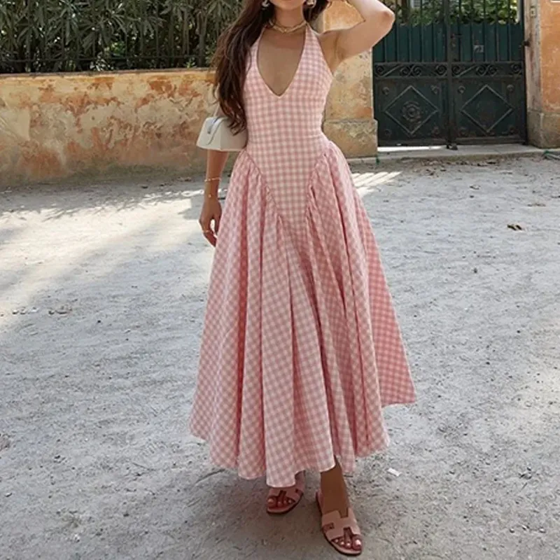 Women Elegant Grid Printed V-Neck Halter-Neck Backless Pleated Maxi Dress