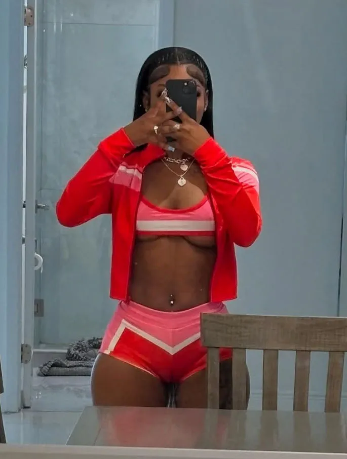 Women's Athleisure Contrast Color Tank Top Tight Shorts Long-Sleeve Jacket Three-Piece Set