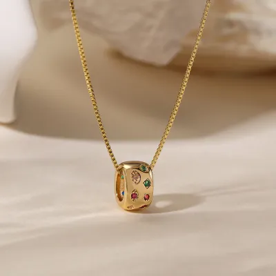 Women Fashion Simple Geometric 18K Gold Plated Zircon Pendant Necklace