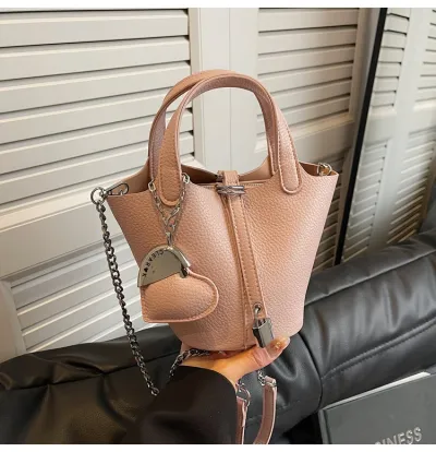 Women Fashion Simple Solid Color Litchi Pattern Love Pendant Handbag