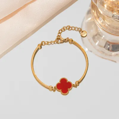 Stainless Steel Four-Leaf Clover Bracelet Women Fashion Commuter Bangle