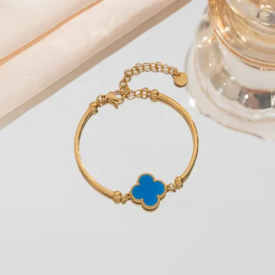 Stainless Steel Four-Leaf Clover Bracelet Women Fashion Commuter Bangle