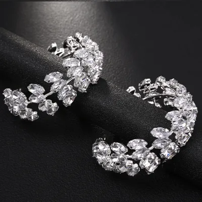 Fashion Exaggerated Geometric Rhinestone Hoop Earrings