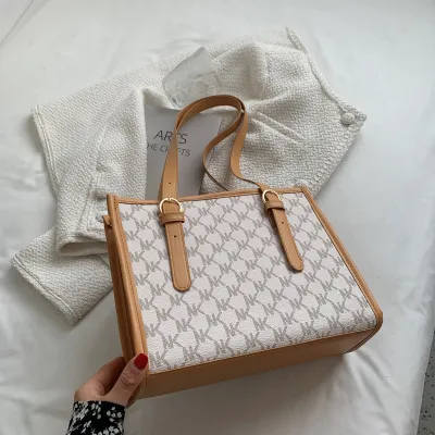 Fashion Women Large Capacity Letter Printed PU Tote Bag with Zipper