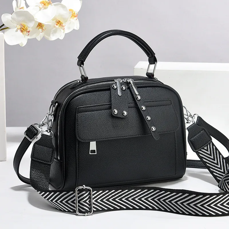 Women Fashion Casual Solid Color Small Square Handbag