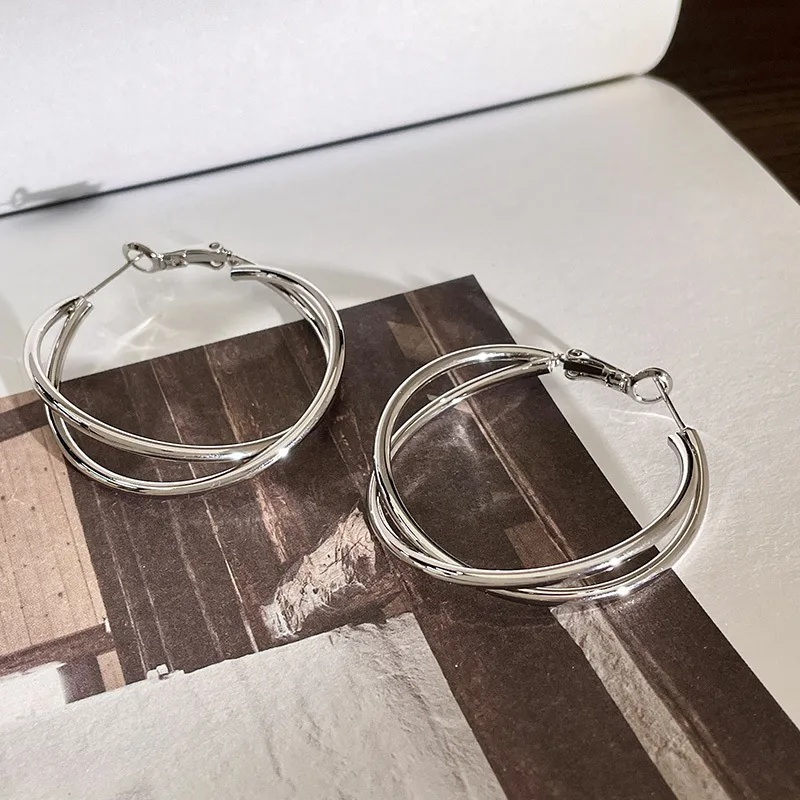 Women's Fashion Simple Exaggerated Large Circle Earrings