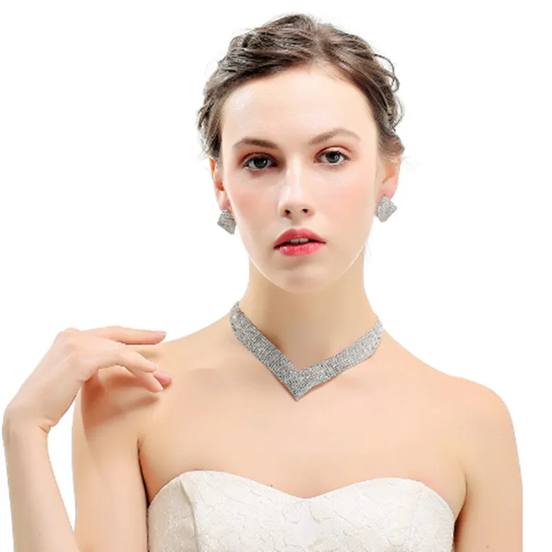 Women's Elegant Rhinestone Flower Earrings and Bamboo Chain Necklace Set