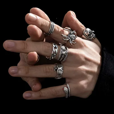 MenS Fashion Retro Spider Snake Bat Skull Double-Headed Snake Ring 7-Piece Set
