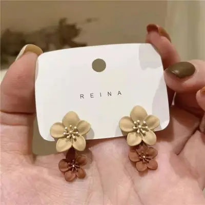 Women Fashion Contrast Color Spray Paint Floral Diecast Earrings