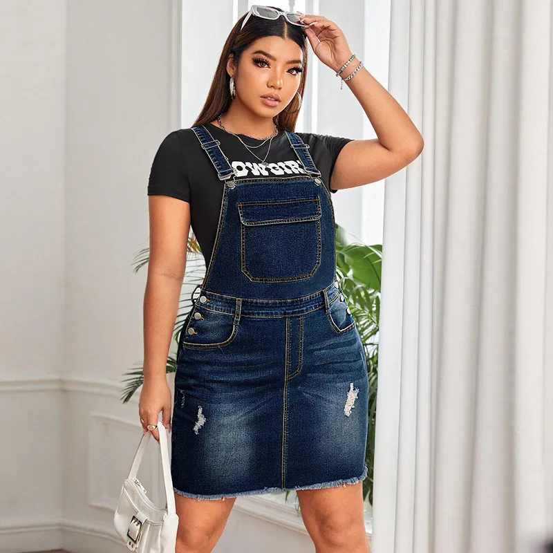 Women's Plus Size Sleeveless Denim Strapback Midi Dress