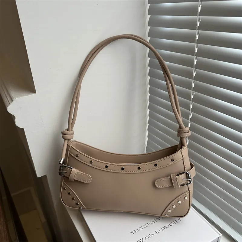 Vintage Fashion Women Rivet Underarm Shoulder Bag PU Medium Soft Zipper Closure