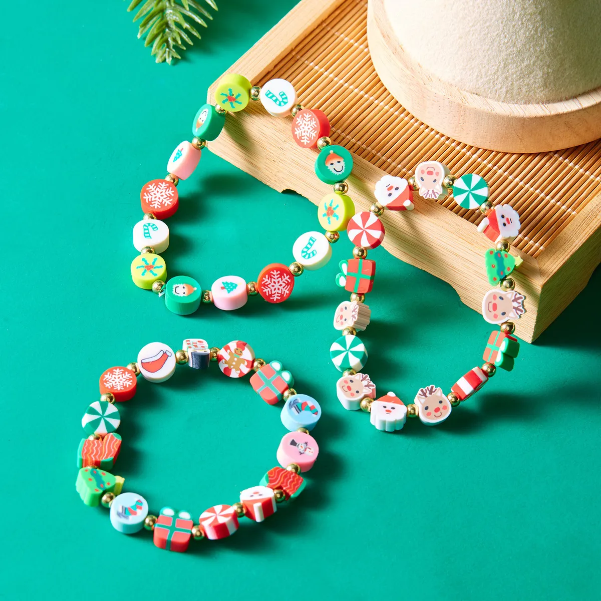 Women Fashion Christmas Multicolor Beaded Bracelet with Cartoon Characters