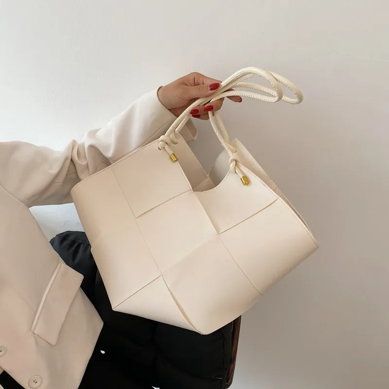 Women Fashionable Large Capacity PU Bucket Shoulder Bags Solid Color Open Top Street Trend
