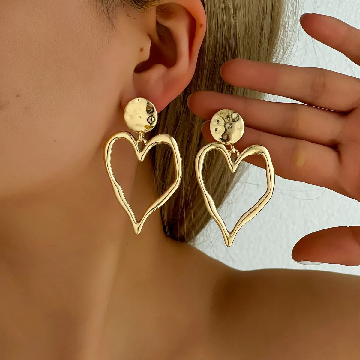 Irregular Heart-Shaped Minimalist Zinc Alloy Earrings