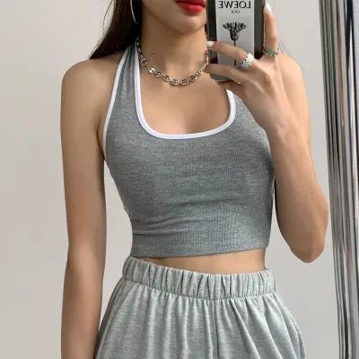 Top corto sexy con cuello halter, espalda descubierta y colores contrastantes para mujer