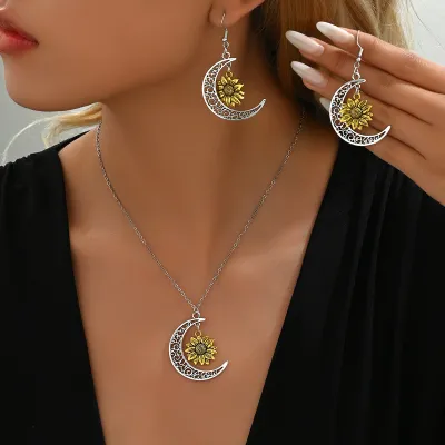 Bohemian Vintage Moon Floral Pendant Sets