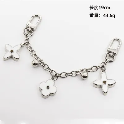 Women Fashion Metal Four-Leaf Clover Pendant Keychain for Bag