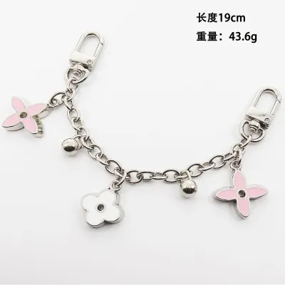 Women Fashion Metal Four-Leaf Clover Pendant Keychain for Bag