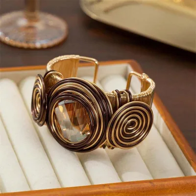 Women Fashion Exaggerated Thread Inlaid Gem Bracelet