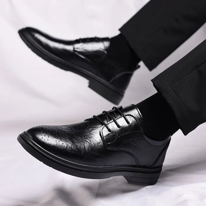 Men Fashion Casual Solid Color Breathable Soft Leather Lace Up Shoes