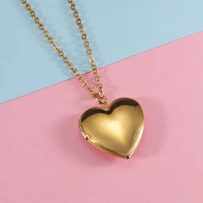 Personalized Stainless Steel Heart-Shaped Photo Frame Pendant Necklace