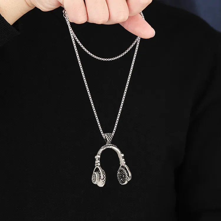 Men Fashion Rock Music Headset Pendant Necklace Titanium Steel