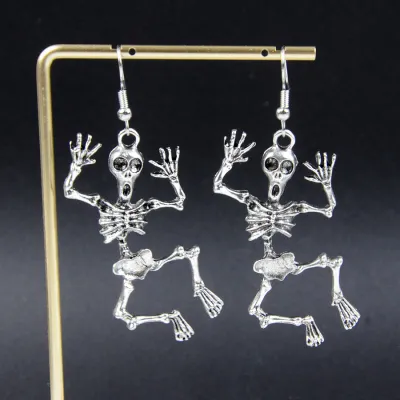 Creative Halloween Funny Panic Skull Pendant Earrings