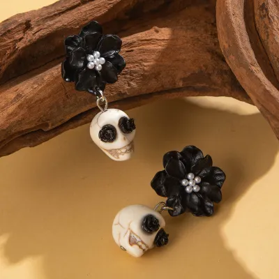 Gothic Skull Halloween Earrings