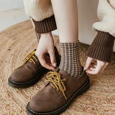 Autumn Women Sweet Small Plaid Cotton Socks