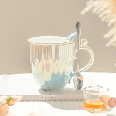 Women Fashion Gradient Ceramic Mug with Lid and Spoon