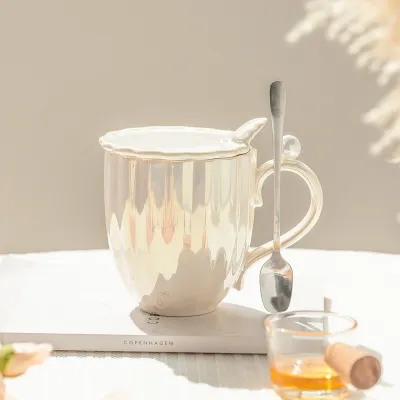 Women Fashion Gradient Ceramic Mug with Lid and Spoon