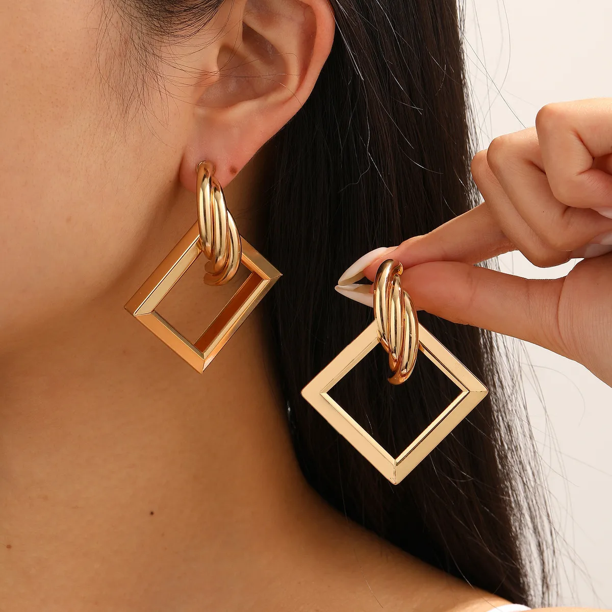 Simple Double-Layer Diamond Earrings Fashion Iron Geometric Hollow