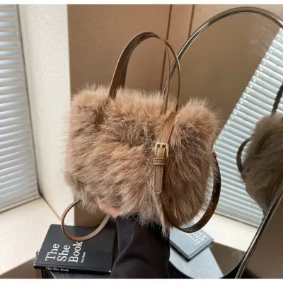 Autumn And Winter Faux Fox Fur Fashionable Plush Handbag