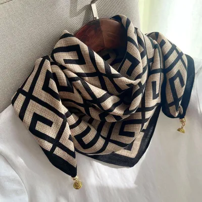 Women Fashion Casual Autumn Winter Printed 65cm Square Magnetic Buckle Scarf