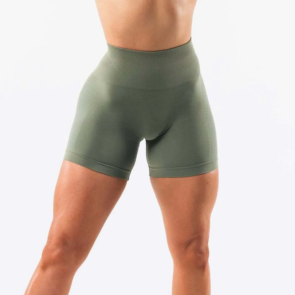 Women's Seamless Yoga Shorts Solid Color Tight Fit