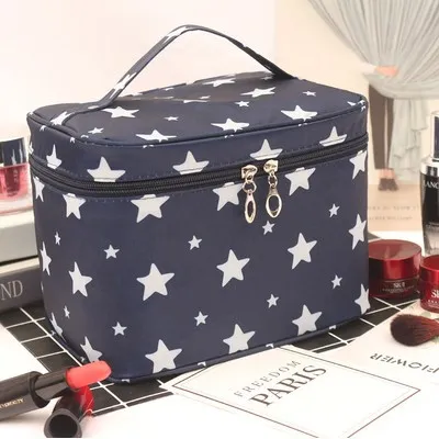 Fashion Printed Travel Cosmetic Bag Waterproof Polyester Fresh And Sweet Size 16x16.5x22cm