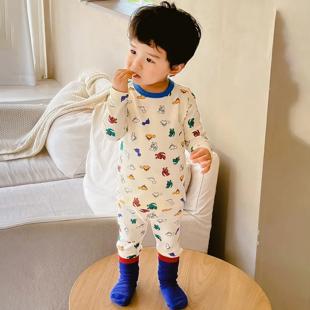 Unisex Kids Cotton Printed Long-Sleeve Top and Slim Fit Pants Pajamas Two-Piece Set for Autumn Winter