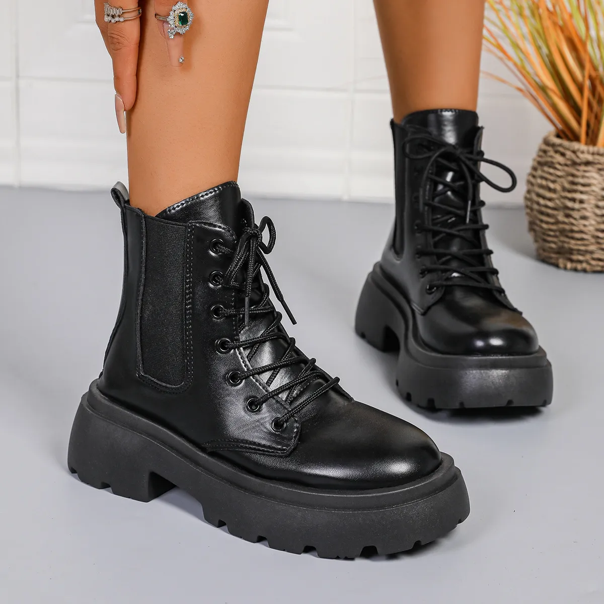 Women Fashion Solid Color Thick Heel Platform Lace-Up Ankle Boots