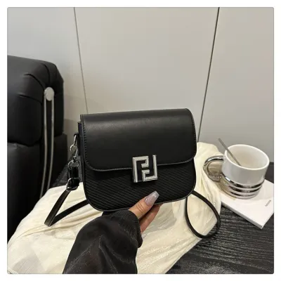 Women Fashion Casual Small Square PU Chain Crossbody Bag