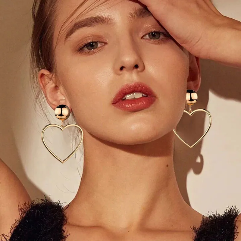 Heart Pattern Alloy Dangle Earrings for Women Simple