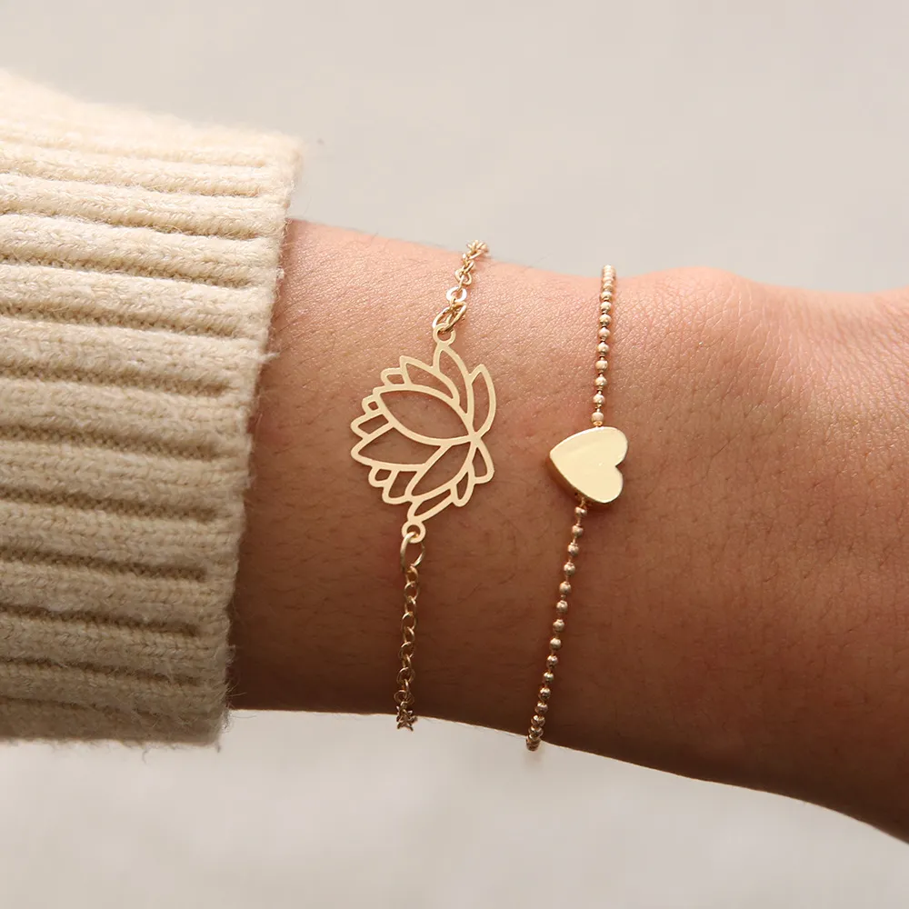 Simple Lotus Flower Pattern Heart-shaped Alloy Bracelets Set for Women