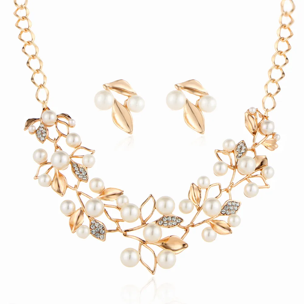 Creative Flower Pattern Pearl Decor Alloy Necklace Earring Set for Women